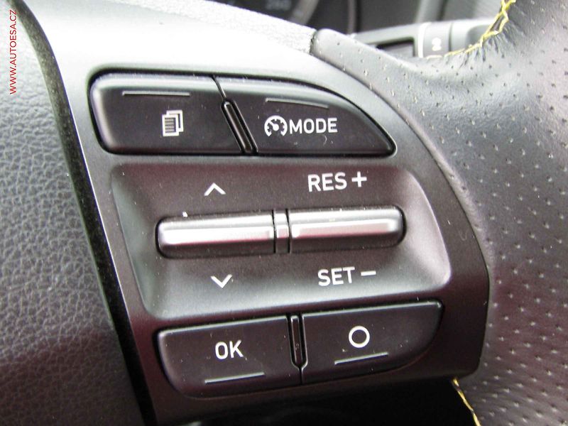 Hyundai Kona (2020) 1.6 T-GDi, 1.maj,ČR, AT - fotka 13 z 21