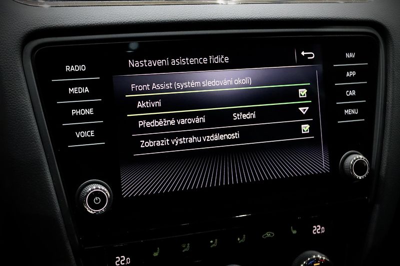 Škoda Octavia 3 FL Combi 1.4 TSI 110 kW - fotka 27 z 37