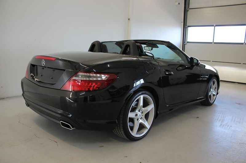 Mercedes-Benz SLK (2015) SLK350 3,5 AUTOMAT - fotka 31 z 37