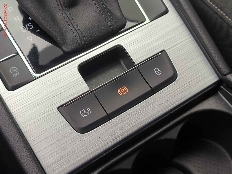 Škoda Superb (2022) 2.0 TDi, 2.maj,ČR, Ambition - fotka 18 z 25