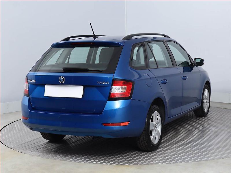 Škoda Fabia (2019) Ambition 1.0 TSI, Tempomat - fotka 5 z 15