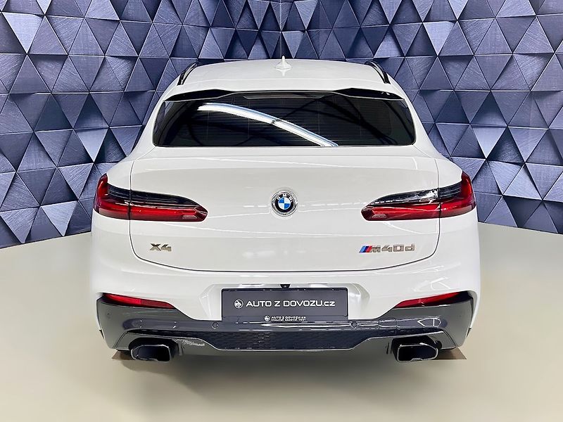 BMW X4 M40d xDrive M-PAKET - fotka 6 z 33
