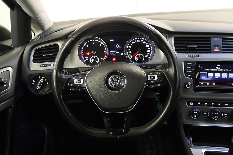Volkswagen Golf - fotka 7 z 15