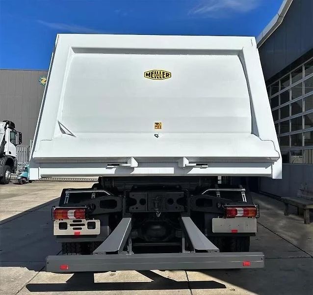 Mercedes-Benz (2025) Arocs 4140 8x4 sklápěč EURO 6 - fotka 4 z 20
