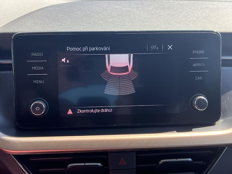 Škoda Scala (2021) 1,5TSi 110kW STYLE - fotka 21 z 34