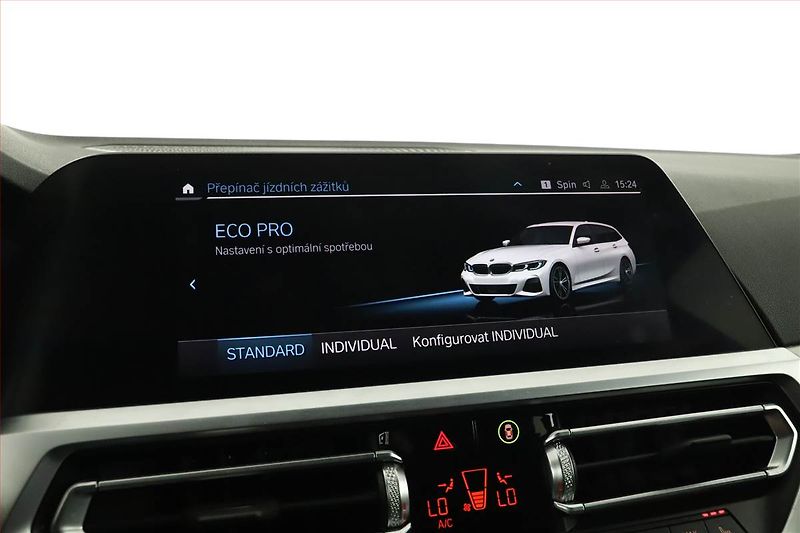 BMW Řada 3 (2021) M Sport 320 d xDrive - fotka 14 z 21