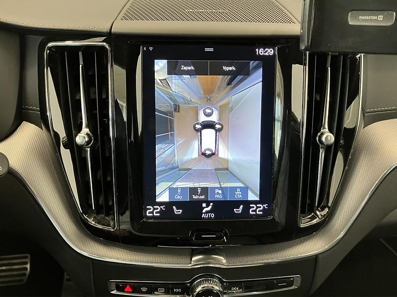 Volvo XC60 T6 AWD R-Design POLESTAR AT8 - fotka 37 z 57