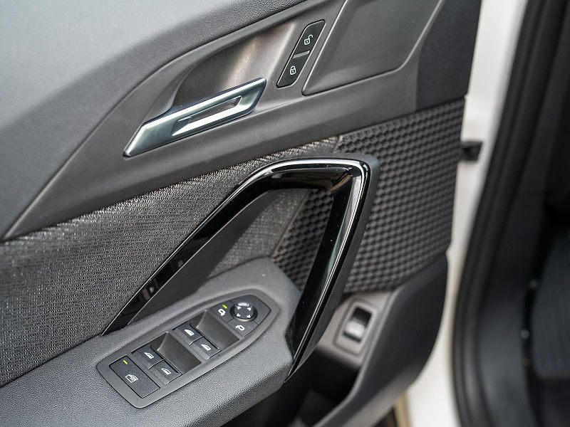 BMW X1 xDrive20d (U11) - fotka 17 z 31