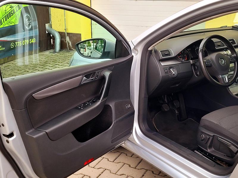 Volkswagen Passat 2,0TDi *SERV.KNIHA* PERFEKTNÍ  - fotka 29 z 48