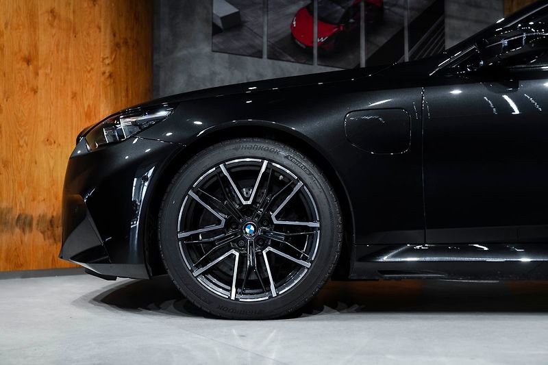 BMW M5 - fotka 5 z 23