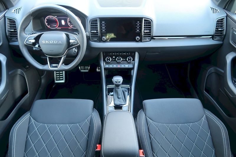 Škoda Karoq (2025) SportLine 2,0 TDi/110 kW 4X4DS - fotka 5 z 32