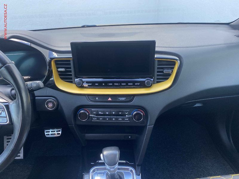 Kia XCeed (2019) 1.4 T-GDi, Premium, AT, LED - fotka 12 z 18