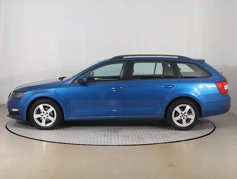 Škoda Octavia (2018) 1.6 TDI, Tempomat - fotka 3 z 14