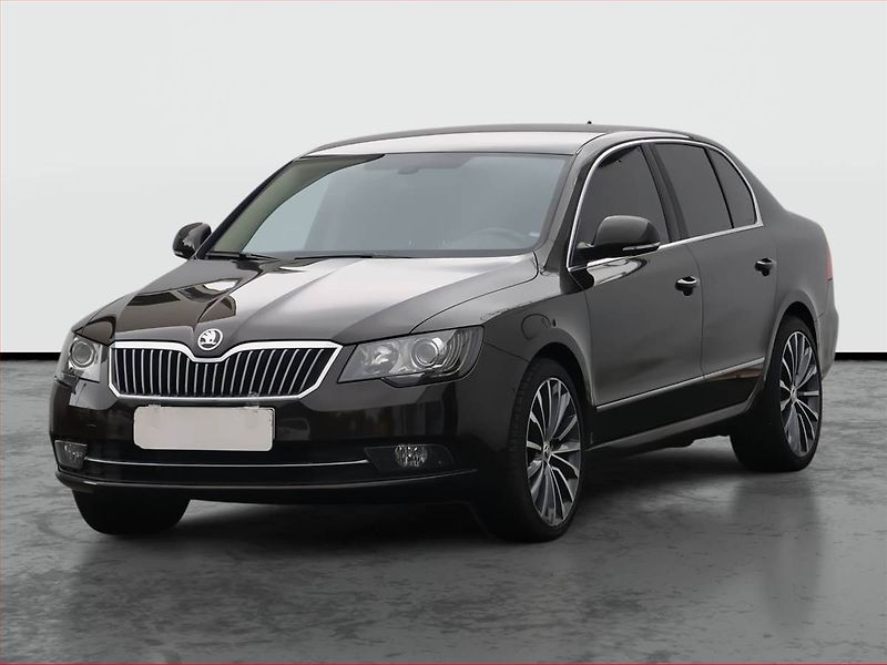 Škoda Superb (2013) Elegance 2.0 TDI, Automat - fotka 2 z 23