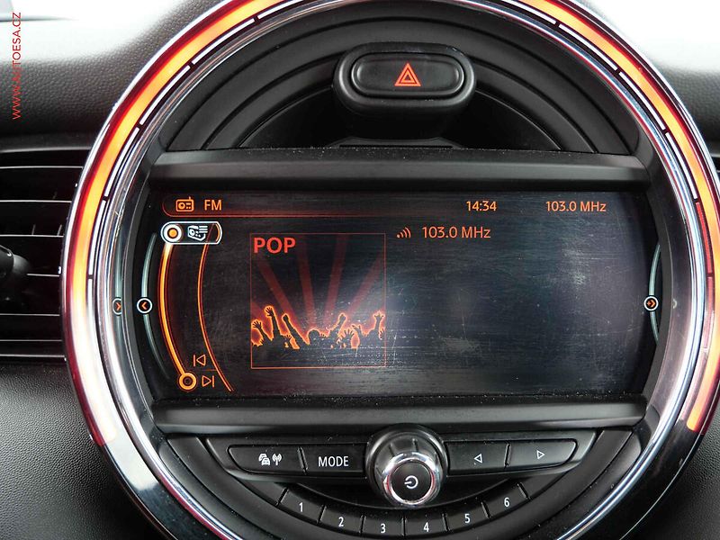 Mini JCW (2015) 2.0 T, ČR, AT, LED, kamera - fotka 19 z 29