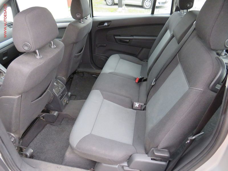 Opel Zafira (2006) 1.9CDTi, AC, tempo, park - fotka 10 z 15