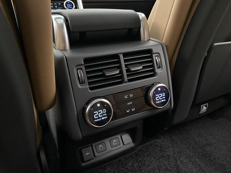 Land Rover Discovery D350 DYNAMIC HSE AWD AUT - fotka 62 z 67