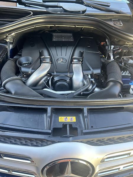 Mercedes-Benz GLS (2018) - fotka 20 z 22
