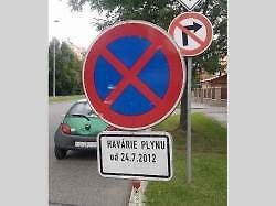Kuriózní a vtipné značení na českých silnicích.