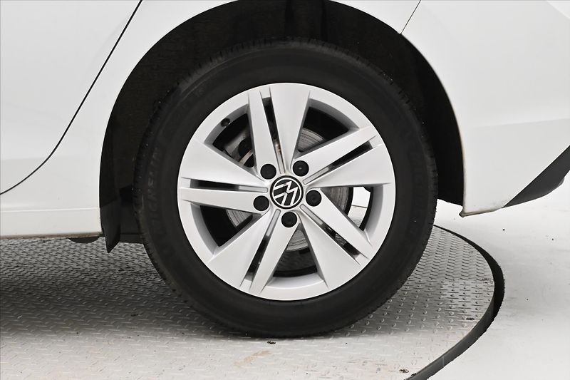 Volkswagen Golf 2,0 TDI 85 kW Life Záruka až 5 - fotka 31 z 31