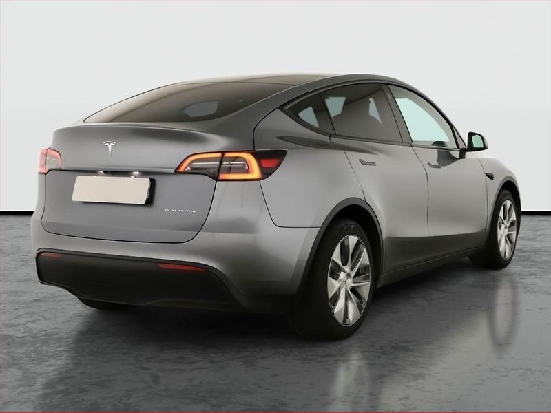 Tesla Model Y (2023) Long Range AWD 79kWh, SoH 92% - fotka 5 z 26