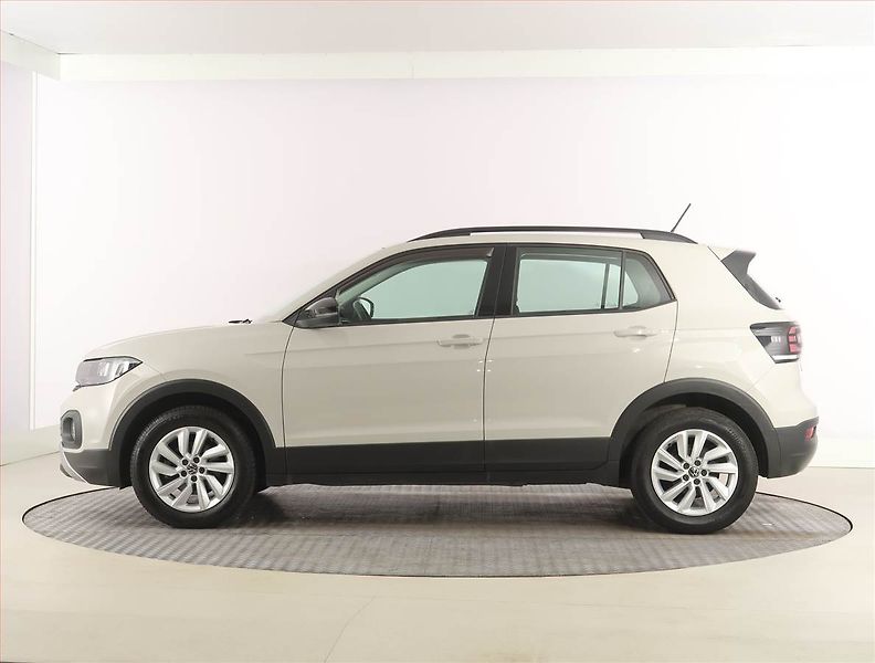 Volkswagen T-Cross (2021) Life 1.0 TSI, Serv.kniha - fotka 3 z 19