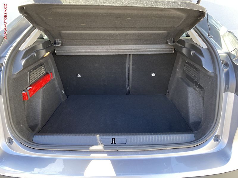 Citroën C4 (2022) 1.2 PT, Feel, LED, kamera - fotka 7 z 19