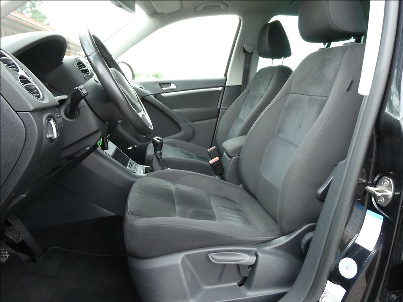 Volkswagen Tiguan 2,0 TDi 130kW Sport 4x4,TZ,nav - fotka 14 z 50