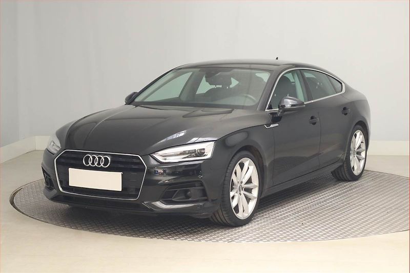 Audi A5 (2018) Sport 2.0 TDI - fotka 2 z 19