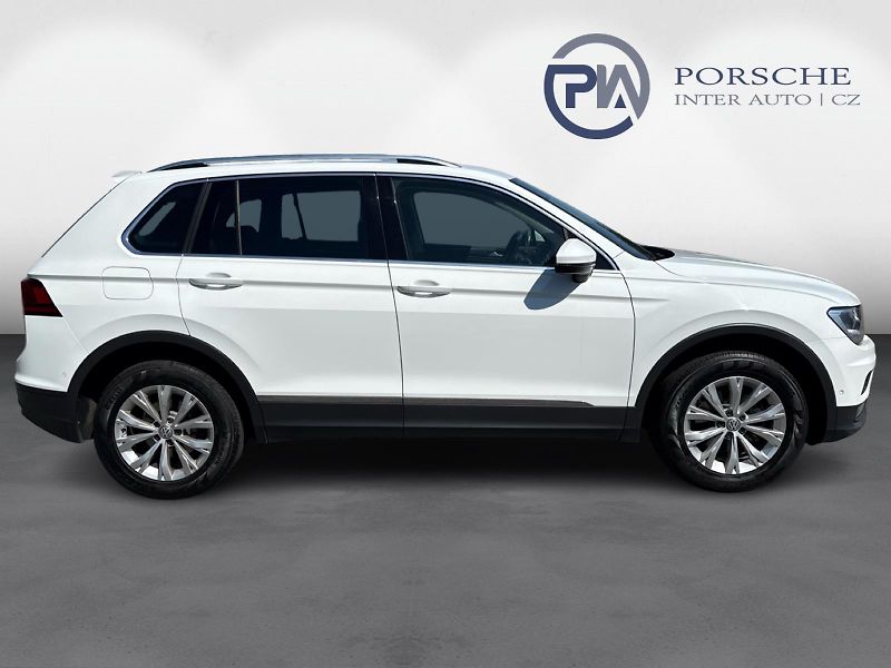 Volkswagen Tiguan 2,0 TDI 4x4 7DSG COMFORTLINE - fotka 7 z 30