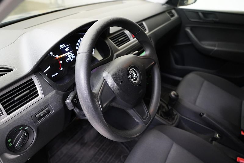 Škoda Rapid - fotka 14 z 21
