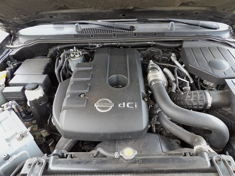 Nissan Pathfinder 2.5dCi 126kW Manuál Style - fotka 24 z 29