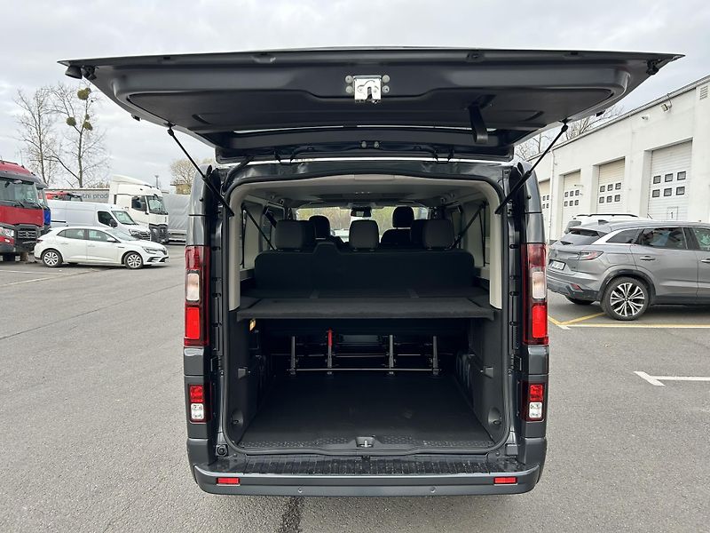 Renault Trafic (2025) COMBI L2H1 170k AT9 RED 8 MÍST - fotka 7 z 32