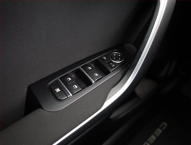 Kia Ceed (2020) Top 1.4 T-GDI, Automat - fotka 12 z 18