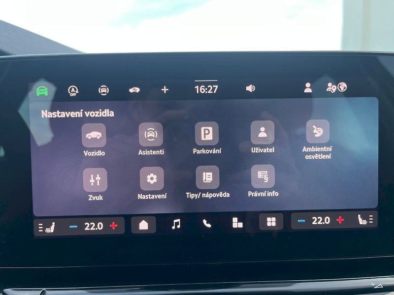 Škoda Octavia (2024) COMBI TOP SELECTION 2,0 TDI 85 - fotka 31 z 34