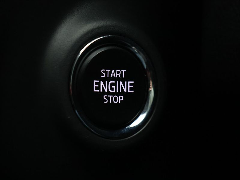 Škoda Octavia 2,0 TDI DSG Navi LED ACC DPH - fotka 23 z 38