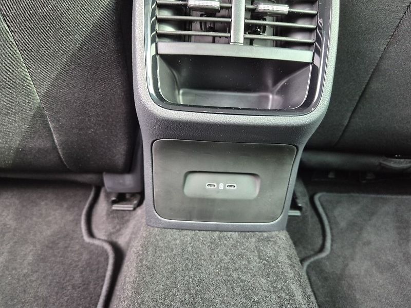 Škoda Octavia Selection 1.5 TSI 110 kW - fotka 30 z 32