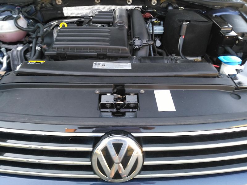 Volkswagen Passat 1,4 TSI  /110 kW/  - fotka 36 z 45