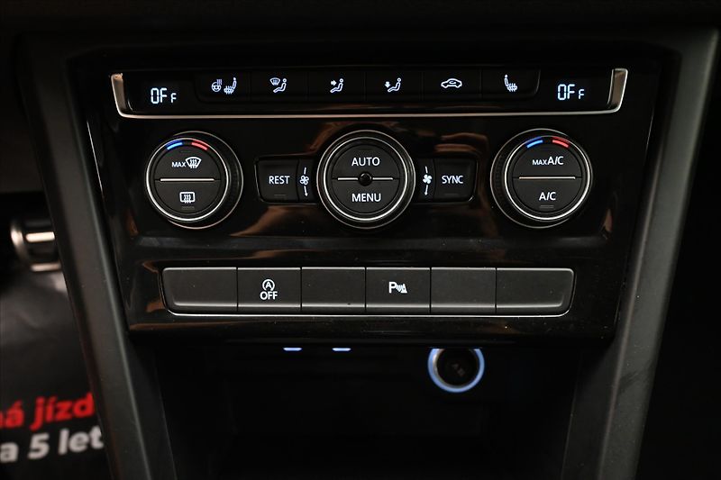 Volkswagen Touran 2,0 TDI 110kWTAŽNÉ LED Záruka - fotka 20 z 31