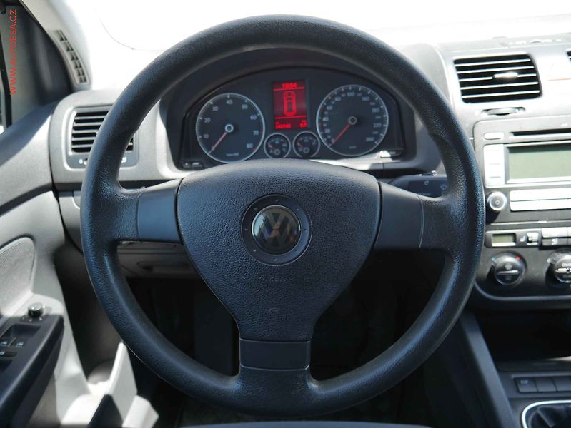 Volkswagen Golf (2006) 1.4TSi, Výhřev sed, temp - fotka 13 z 17