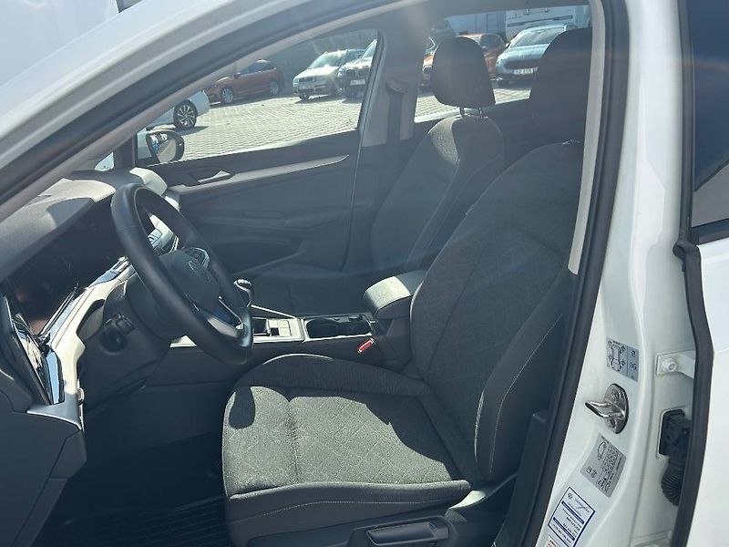 Volkswagen Golf Life 6G 1,5TSi - fotka 6 z 24