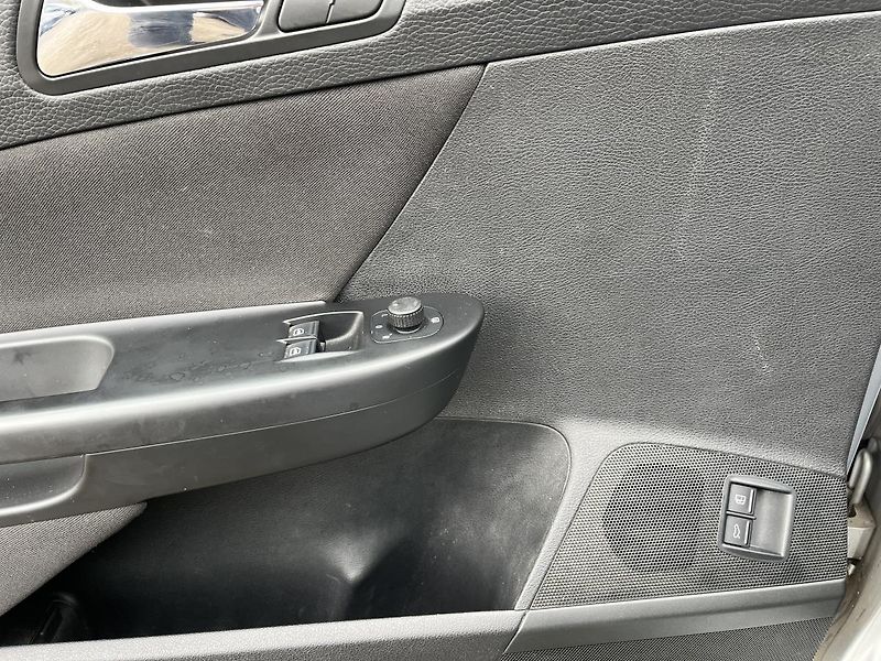 Volkswagen Passat 1.9 TDI - fotka 12 z 18