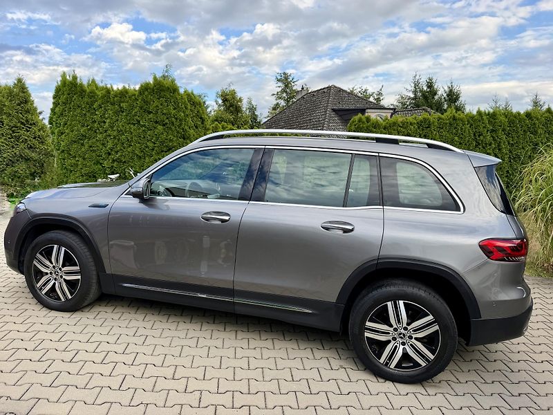 Mercedes-Benz EQB (2022) 300 4M, 7míst, Tažné, SOH 96% - fotka 2 z 12