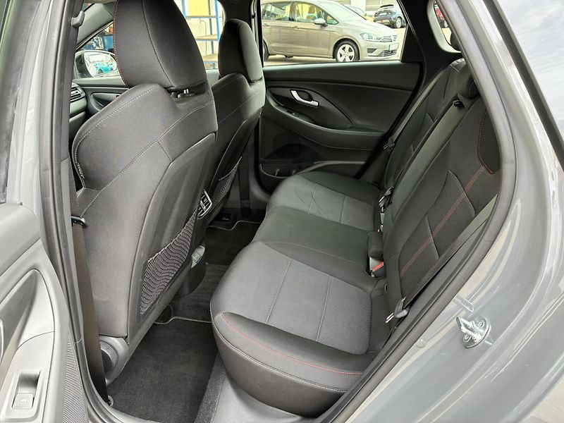 Hyundai i30 1.5 T-GDI 103kW DCT N-Line - fotka 11 z 20