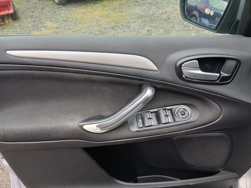 Ford S-MAX 2.0 TDCI, AUTOMAT - fotka 10 z 32