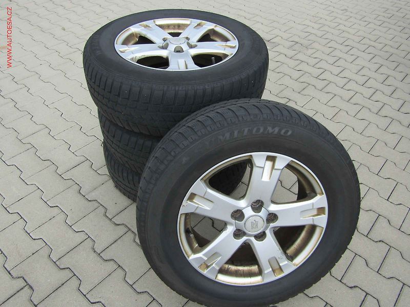 Toyota RAV4 (2011) 2.2D-CAT 4x4, AC - fotka 9 z 14