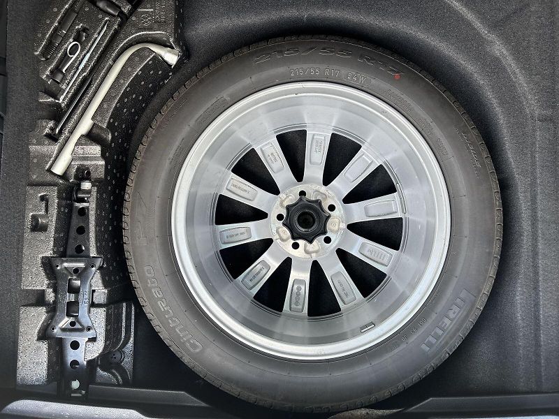 Volkswagen Passat (2018) Variant 2.0 TDI 4Motion DSG Hi - fotka 25 z 27