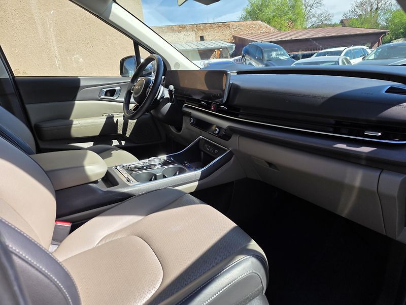 Kia Carnival 2,2-7 MÍST-ODBĚR 10/2026-TAŽNÉ - fotka 18 z 18