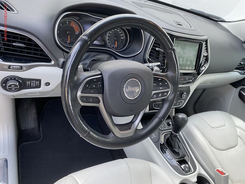 Jeep Cherokee (2020) 2.2 MJT 4X4, ČR, Limited, AT - fotka 13 z 20