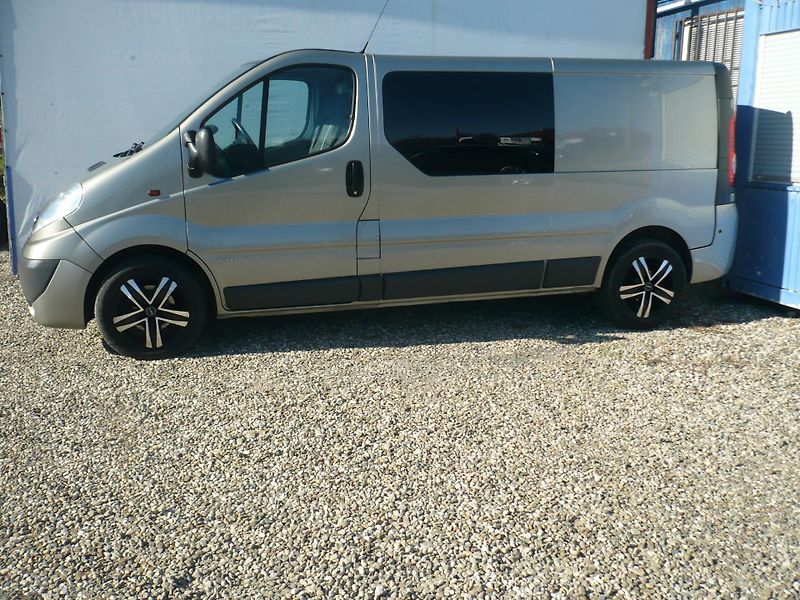 Opel Vivaro 2.5DCI 107Kw Long Klima - fotka 5 z 26